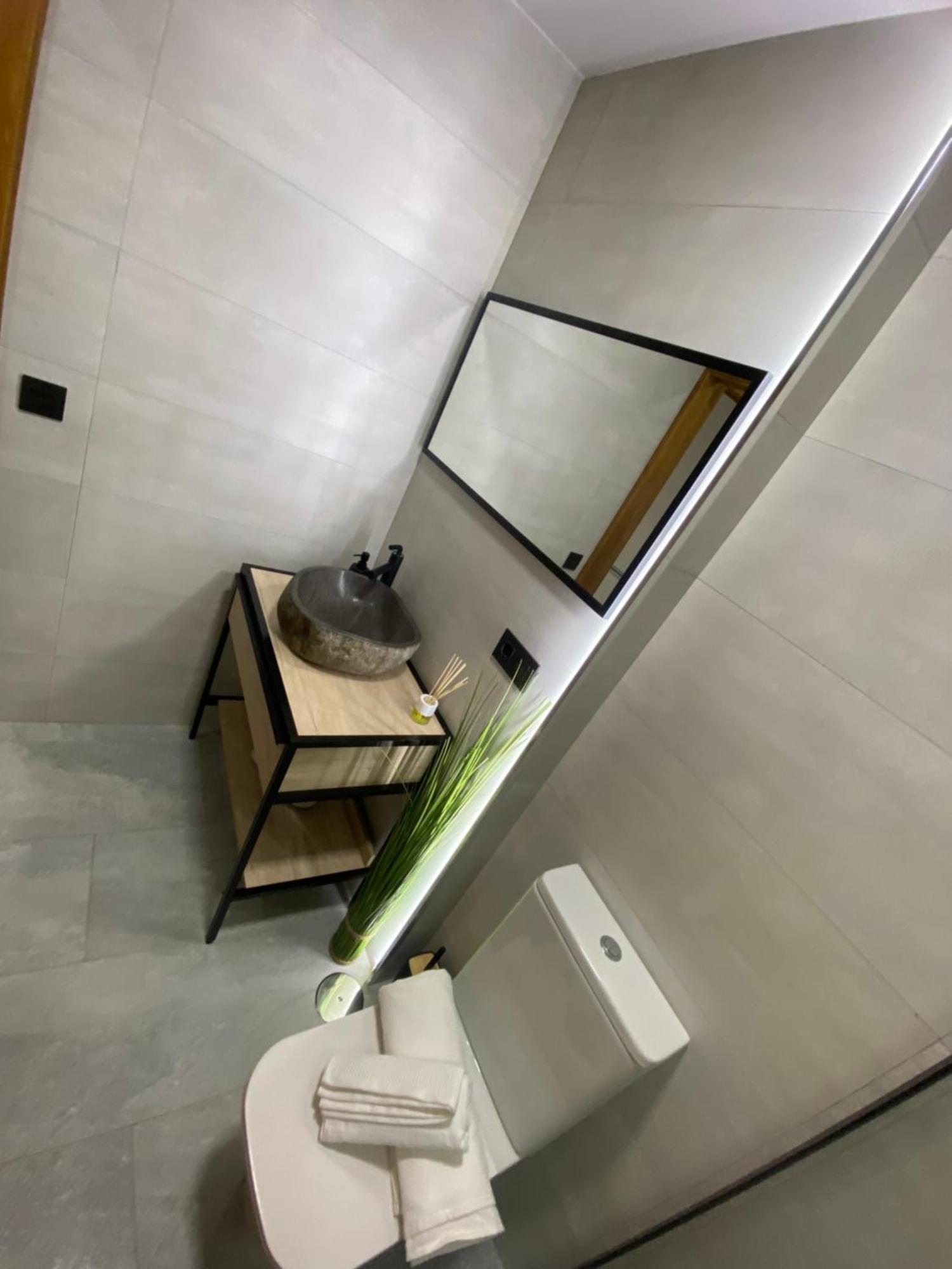 Centrico, Luminoso Y Equipado Appartement Madrid Buitenkant foto