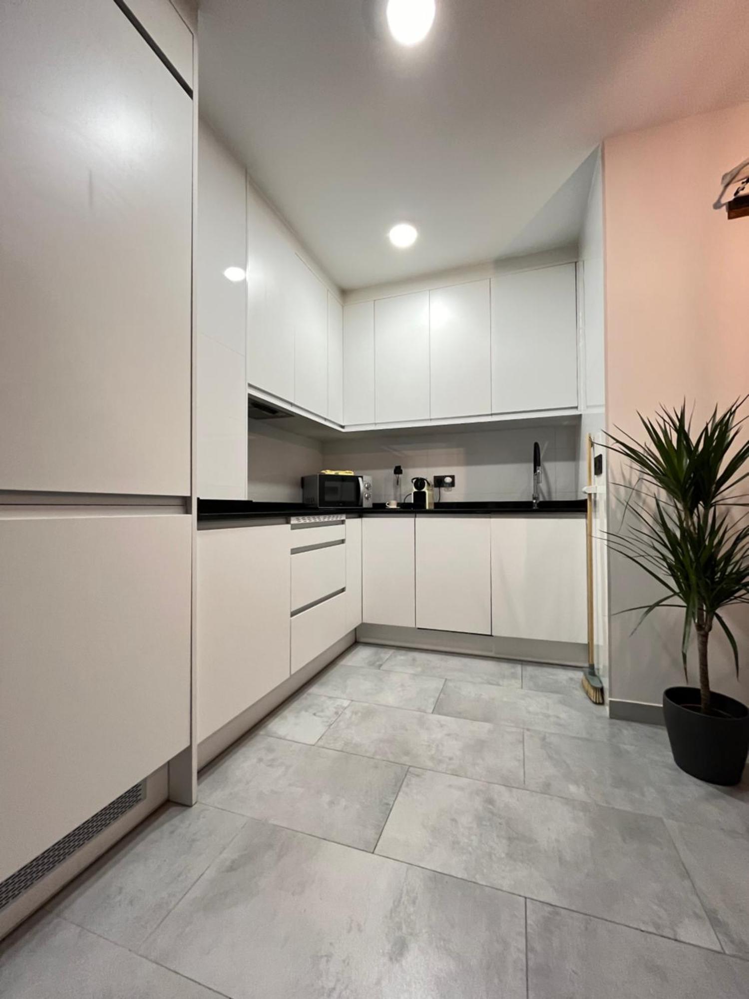 Centrico, Luminoso Y Equipado Appartement Madrid Buitenkant foto